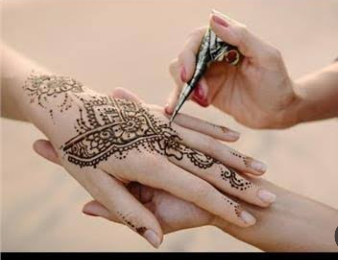Professional Henna Artist